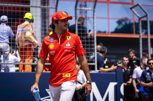 九游体育官网-F1车手市场动向一触即发 塞恩斯的选择事关一切